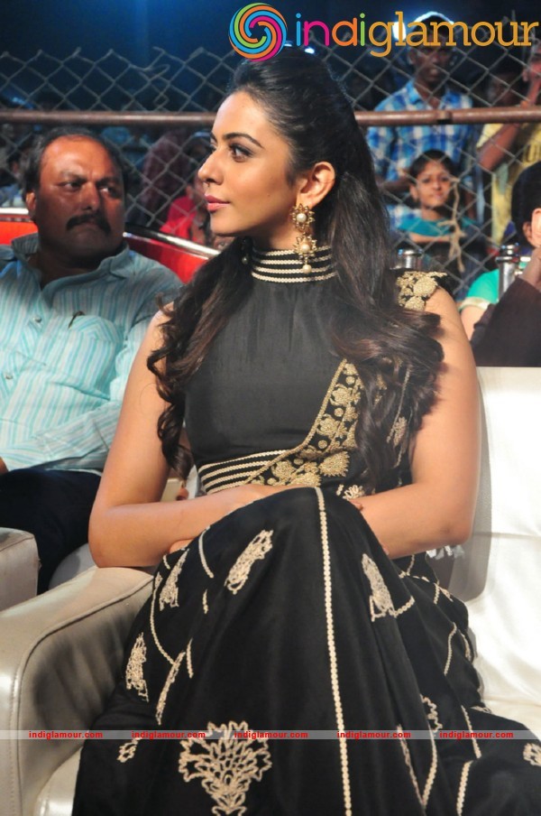 Rakul Preet Singh At Sarrainodu Blockbuster Function Actress hd photo