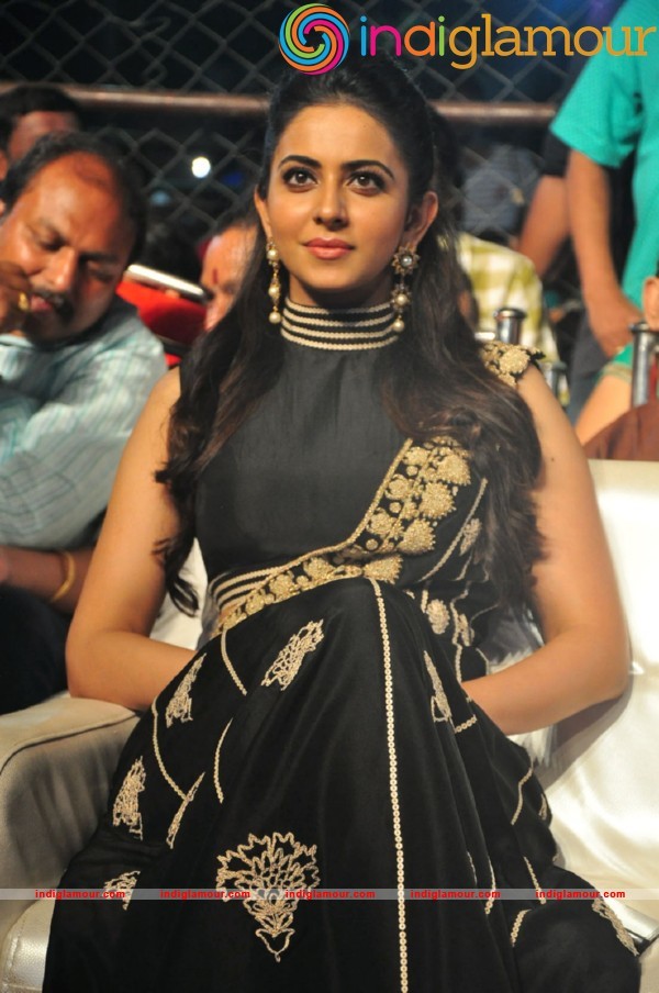 Rakul Preet Singh At Sarrainodu Blockbuster Function Actress hd photo