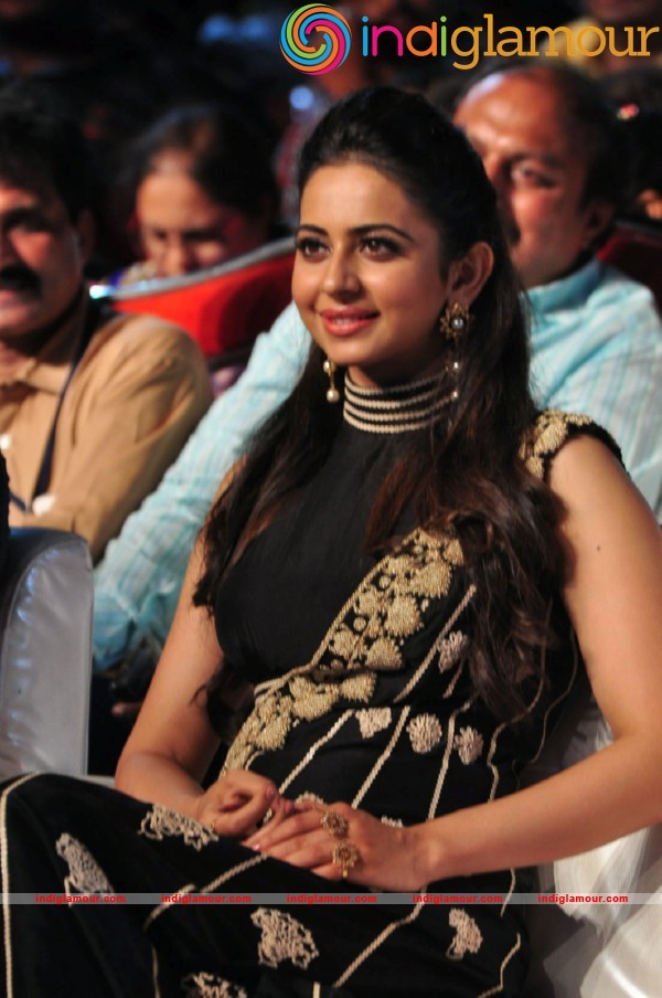 Rakul Preet Singh At Sarrainodu Blockbuster Function Actress hd photo