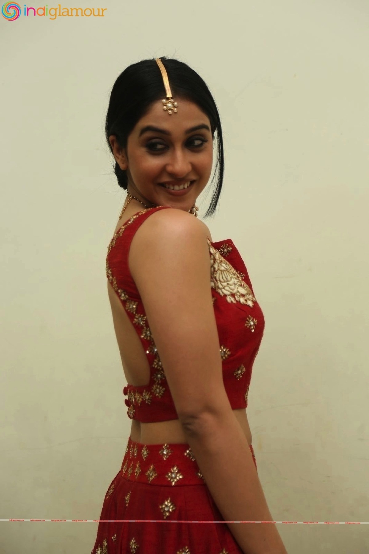 Regina Cassandra Actress hd photo