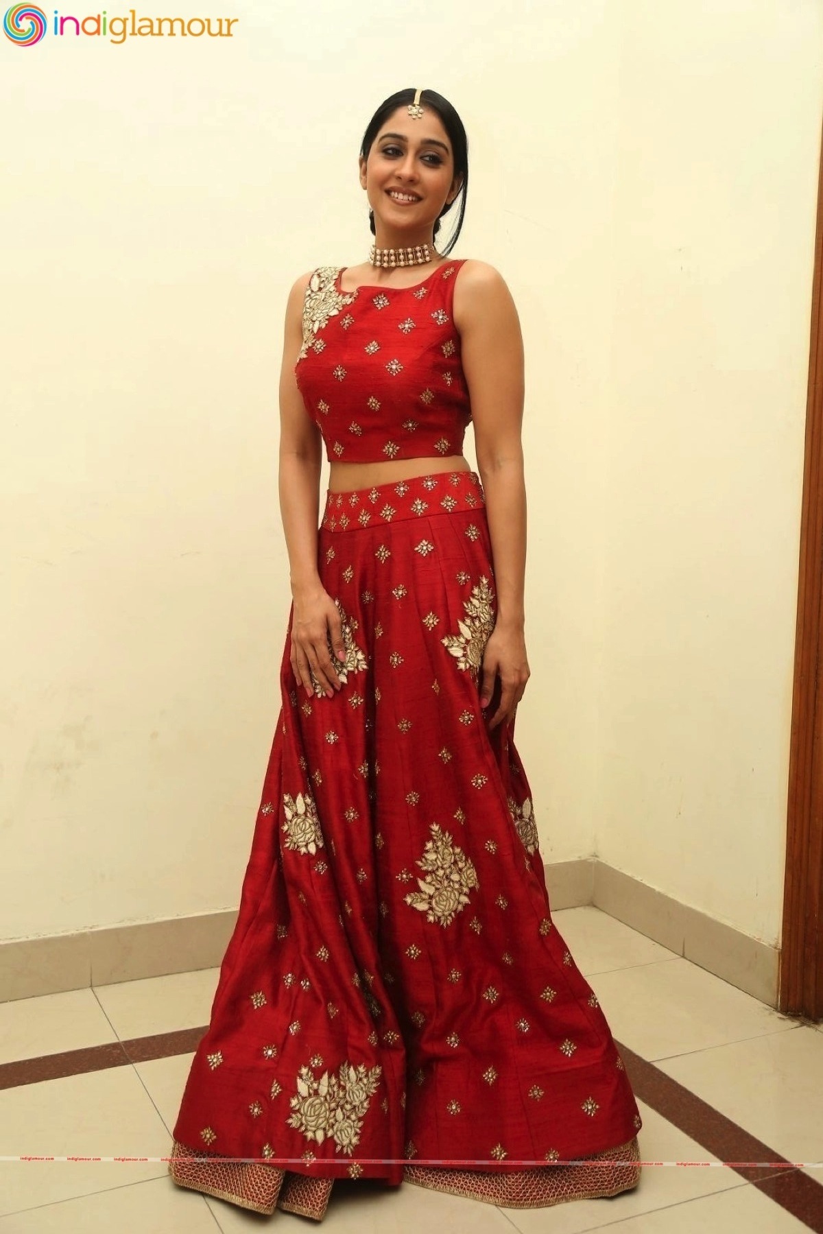 Regina Cassandra Actress hd photo