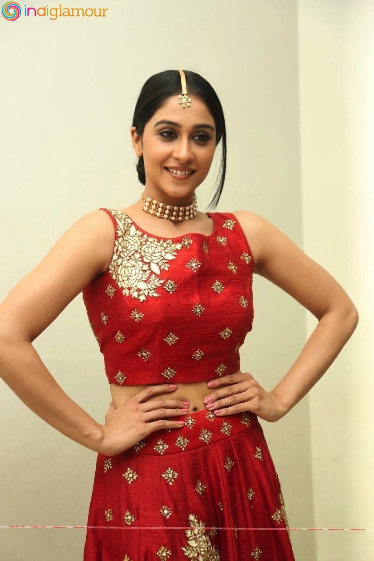 Regina Cassandra Actress hd photo