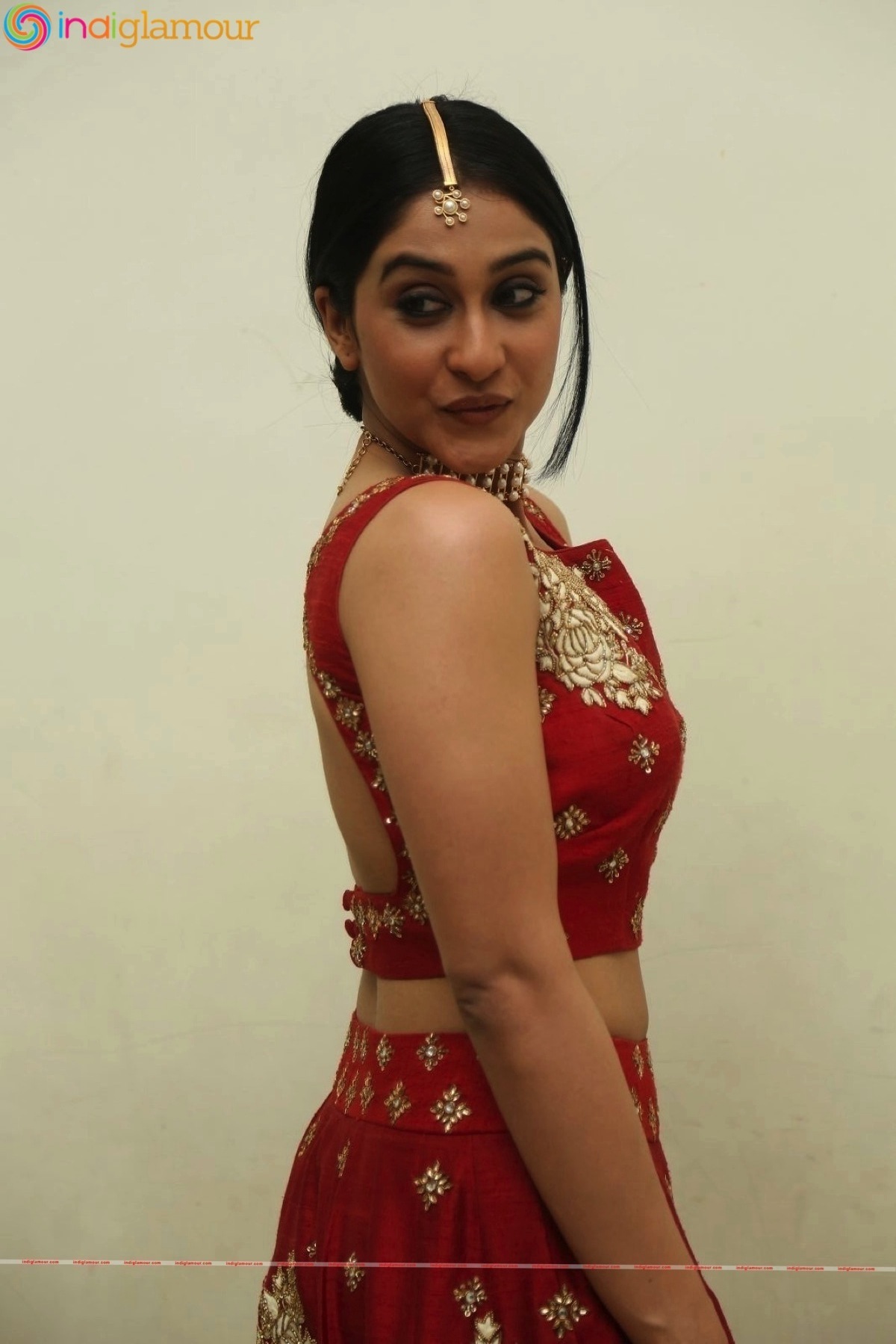 Regina Cassandra Actress hd photo