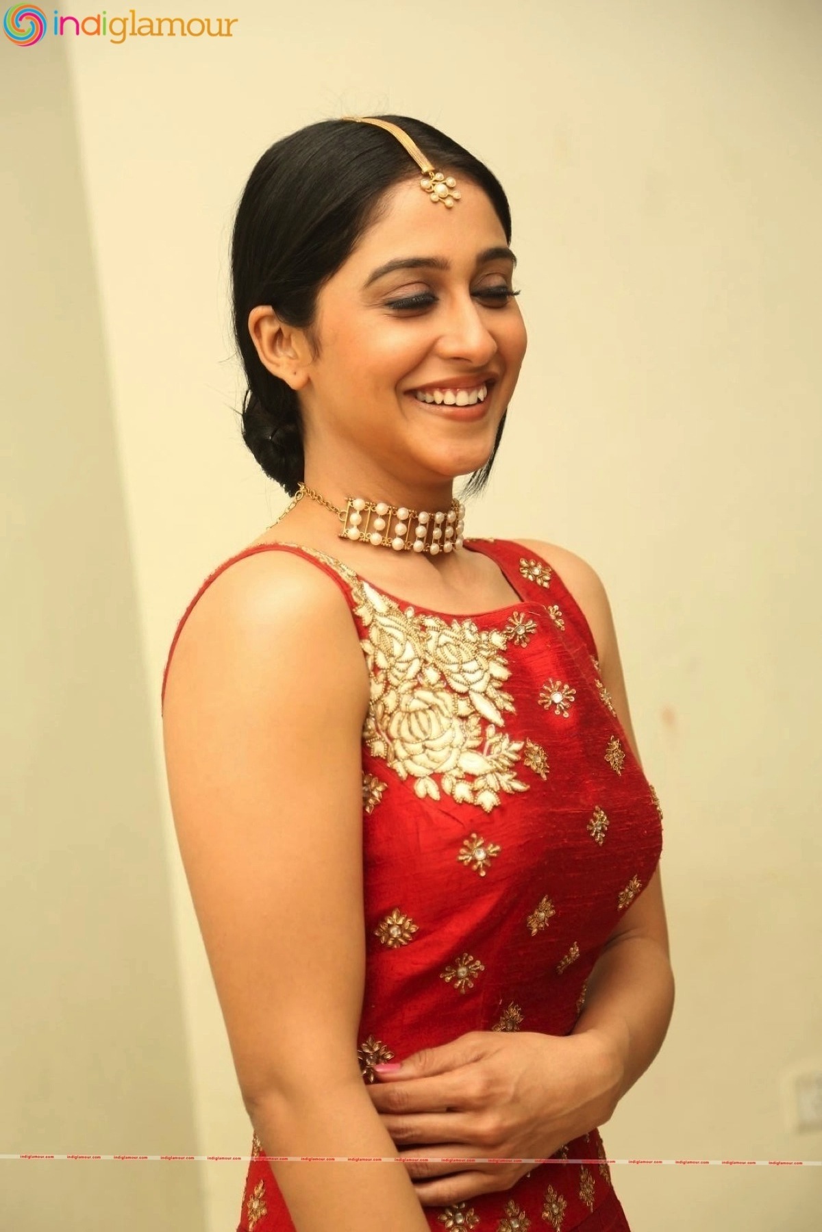 Regina Cassandra Actress hd photo