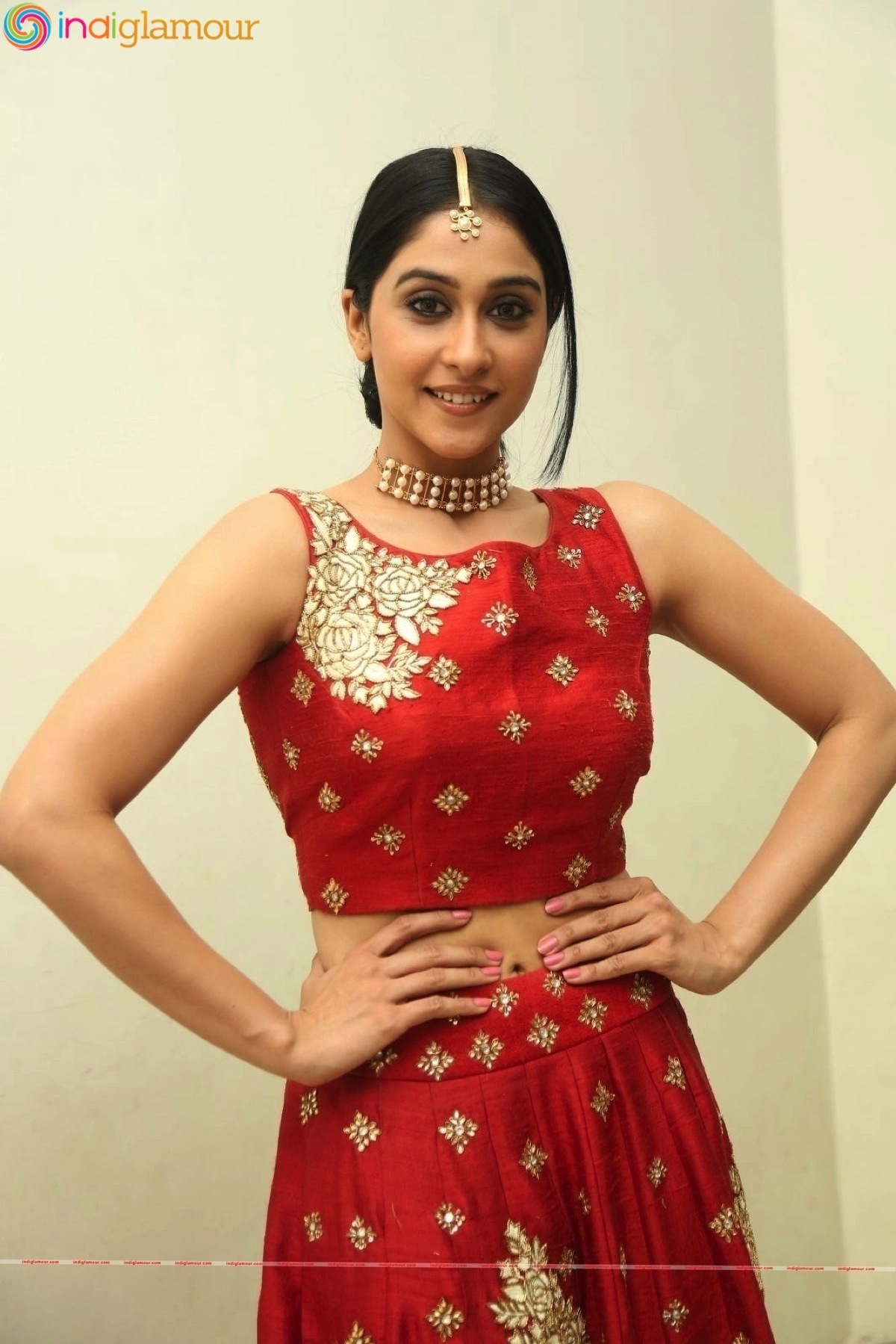 Regina Cassandra Actress hd photo
