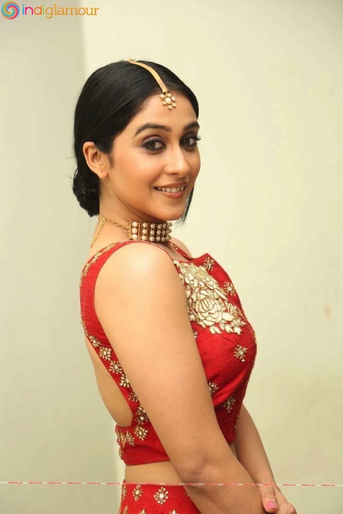 Regina Cassandra Actress hd photo
