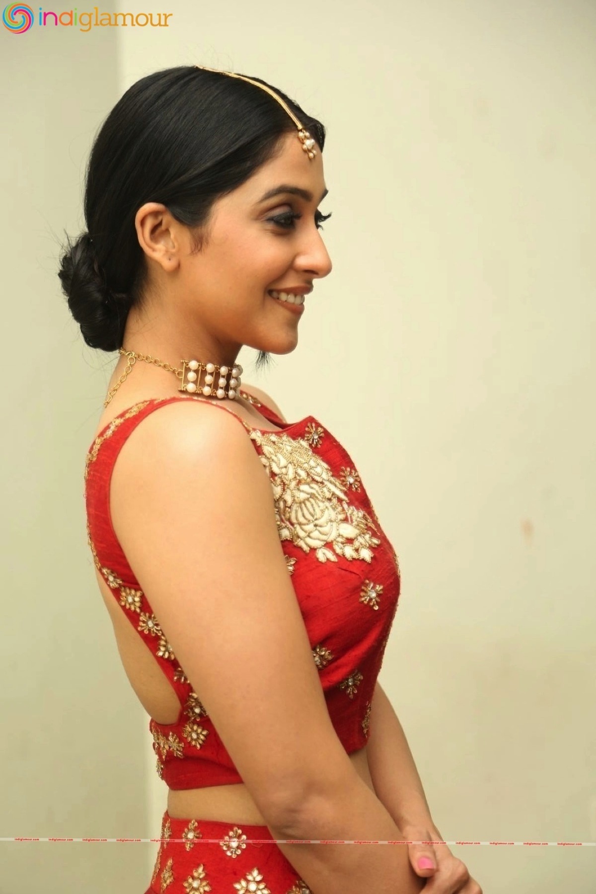 Regina Cassandra Actress hd photo