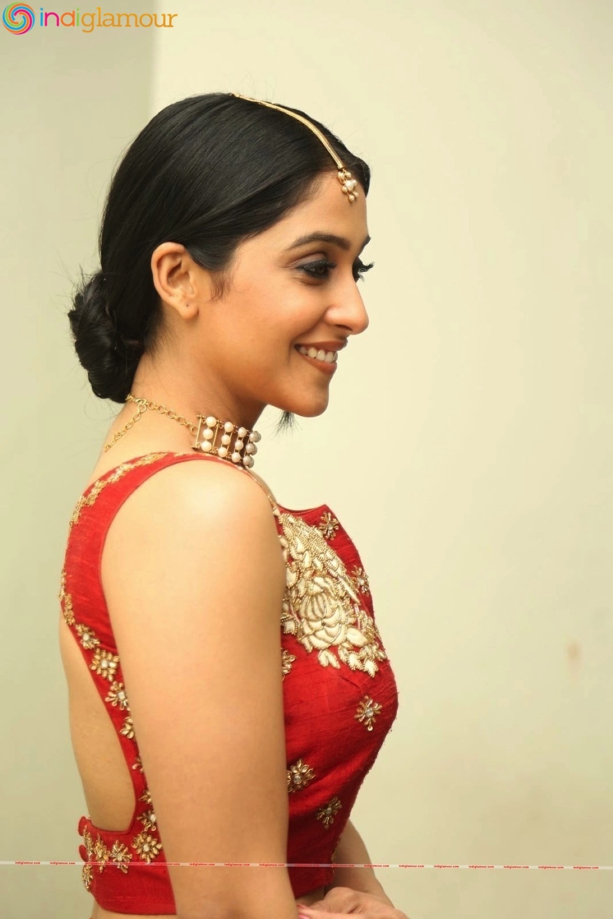 Regina Cassandra Actress hd photo