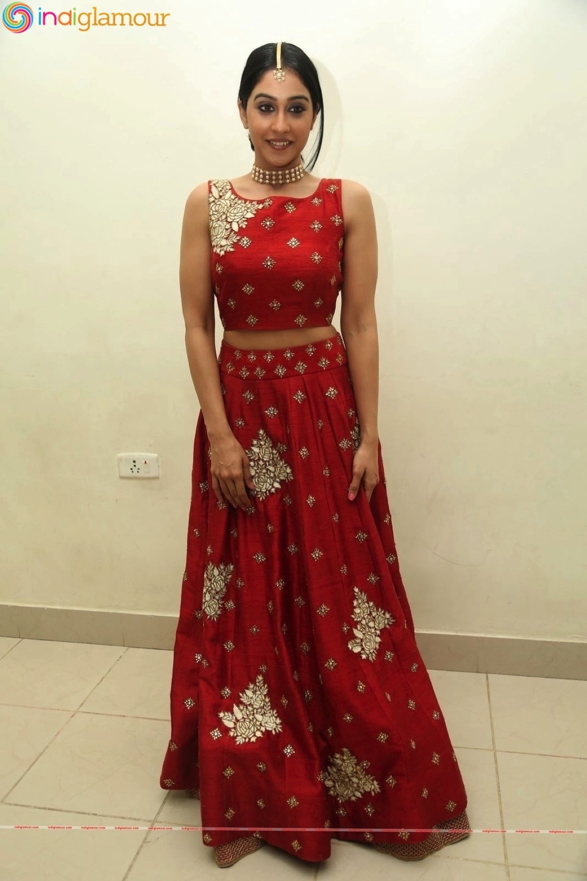 Regina Cassandra Actress hd photo