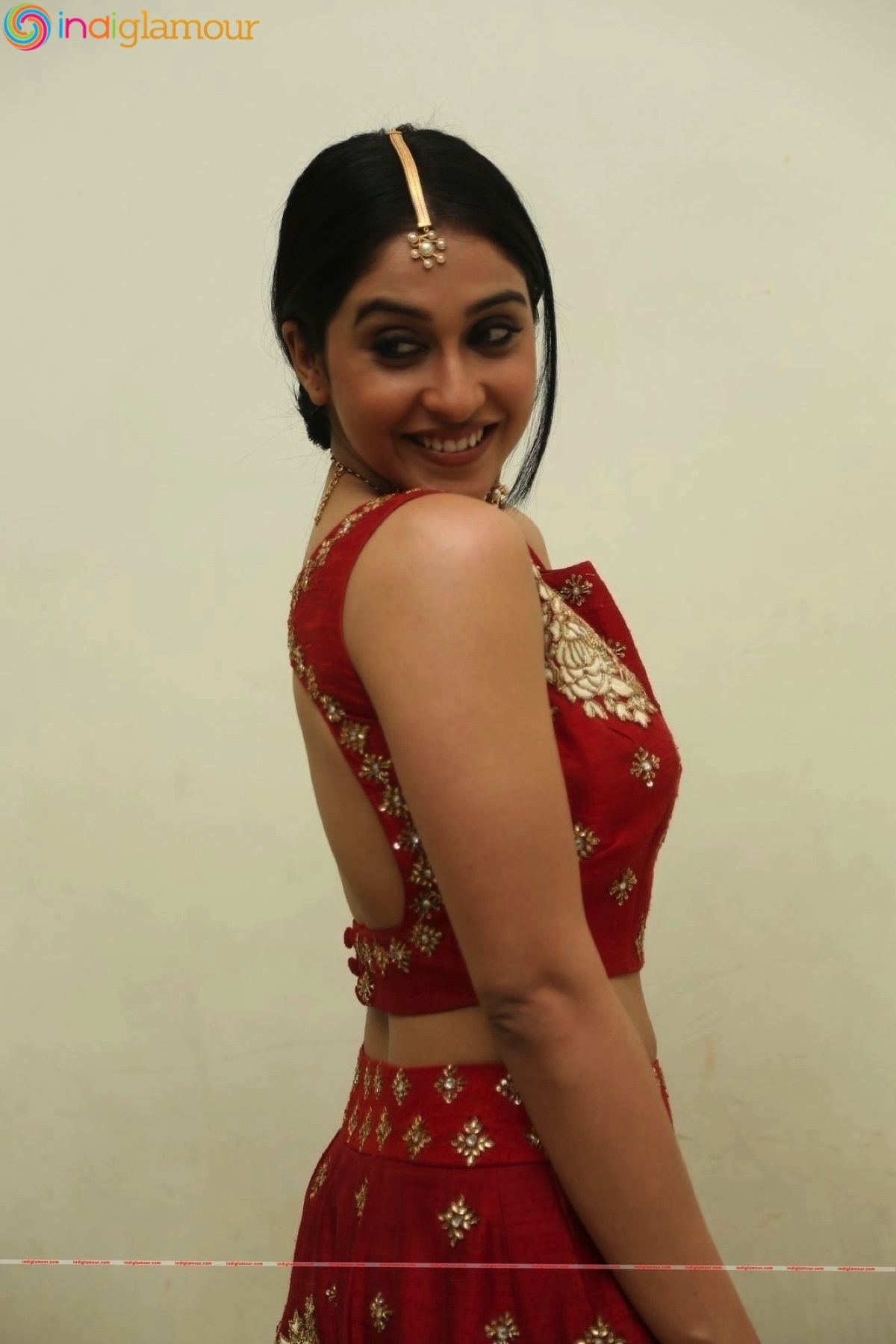 Regina Cassandra Actress hd photo