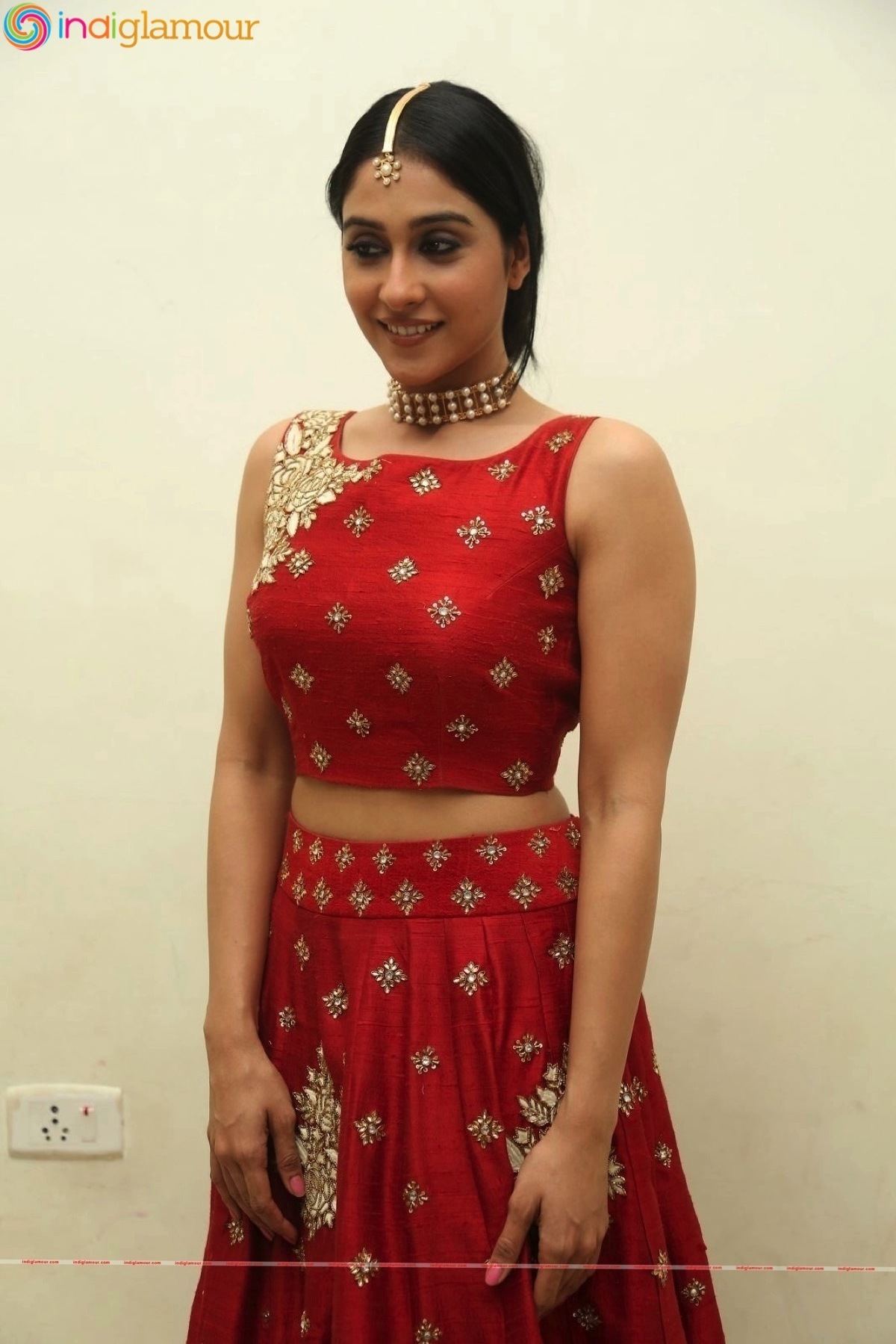 Regina Cassandra Actress hd photo
