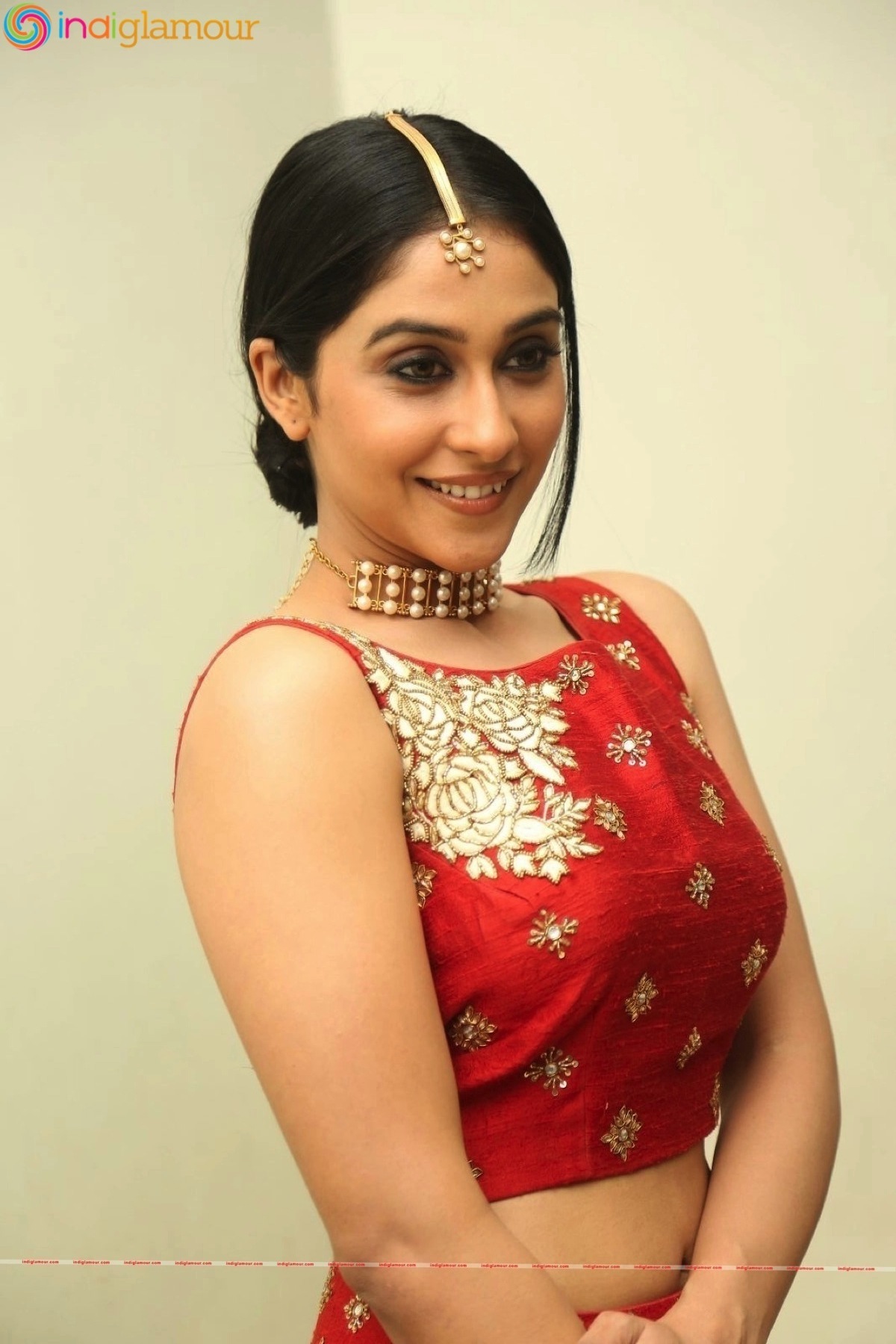 Regina Cassandra Actress hd photo