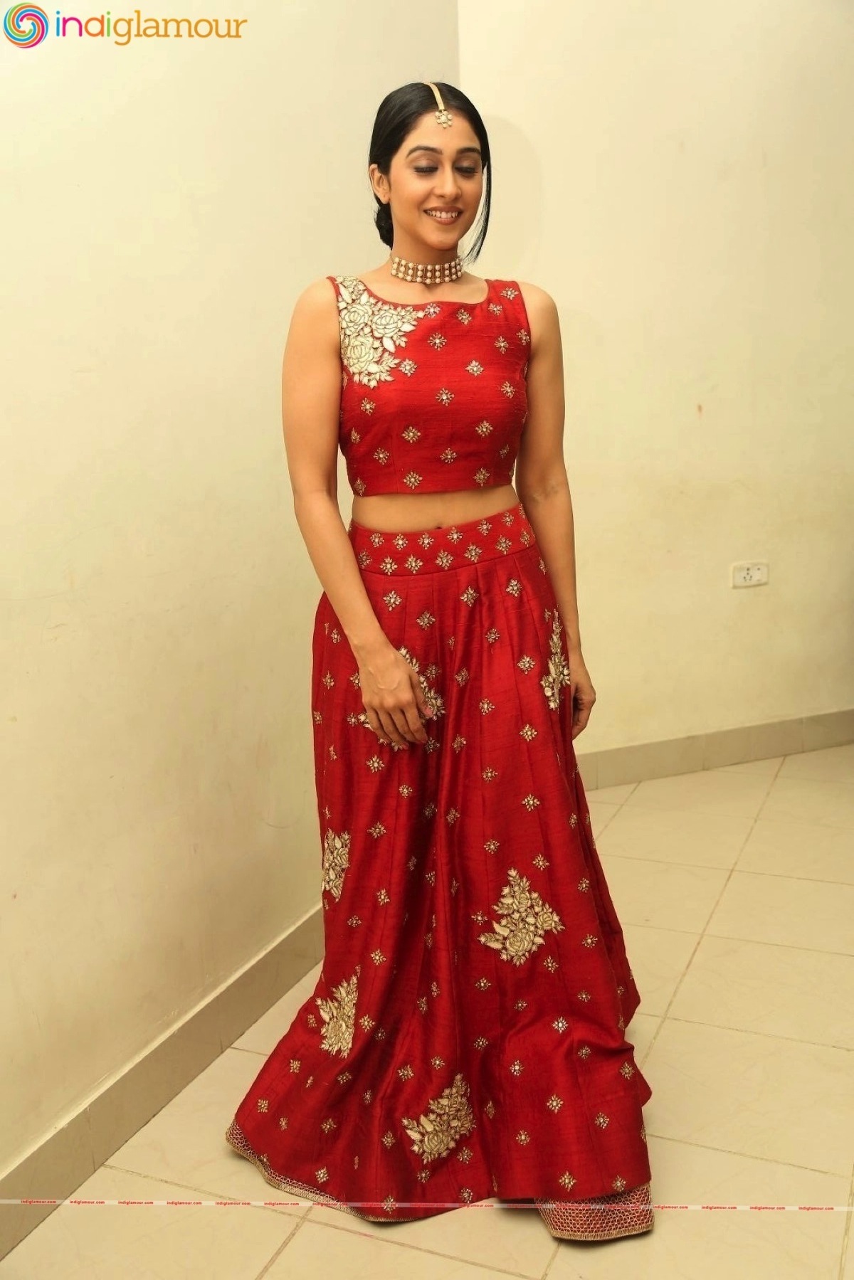 Regina Cassandra Actress hd photo