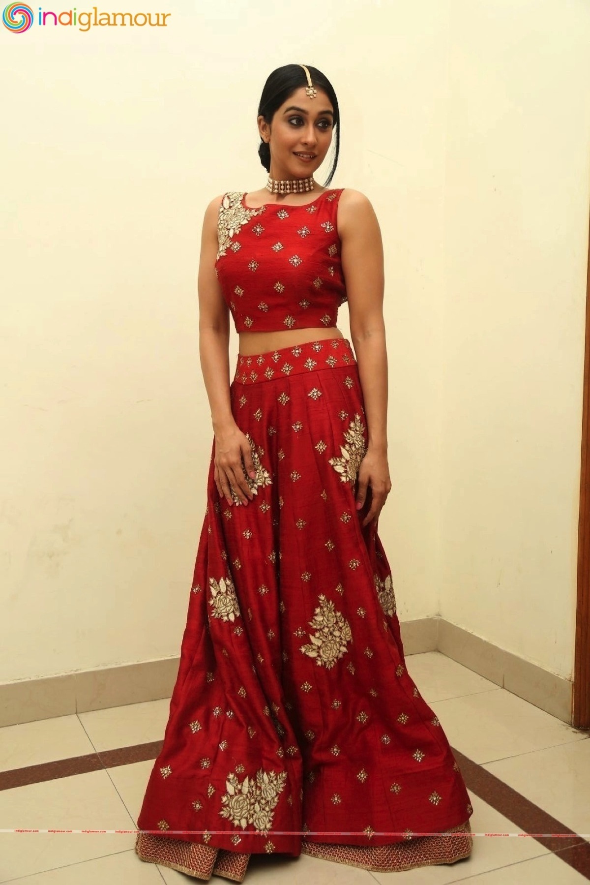Regina Cassandra Actress hd photo