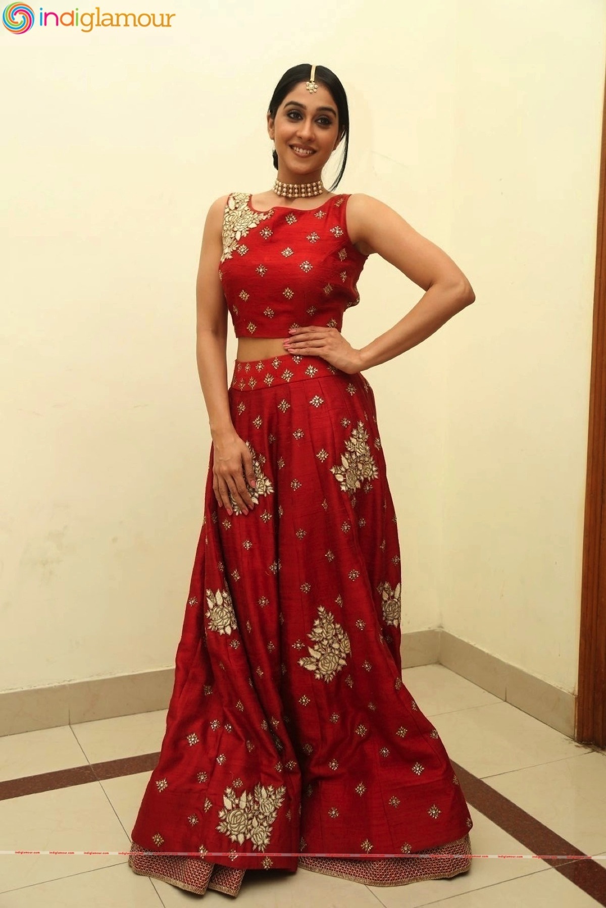 Regina Cassandra Actress hd photo