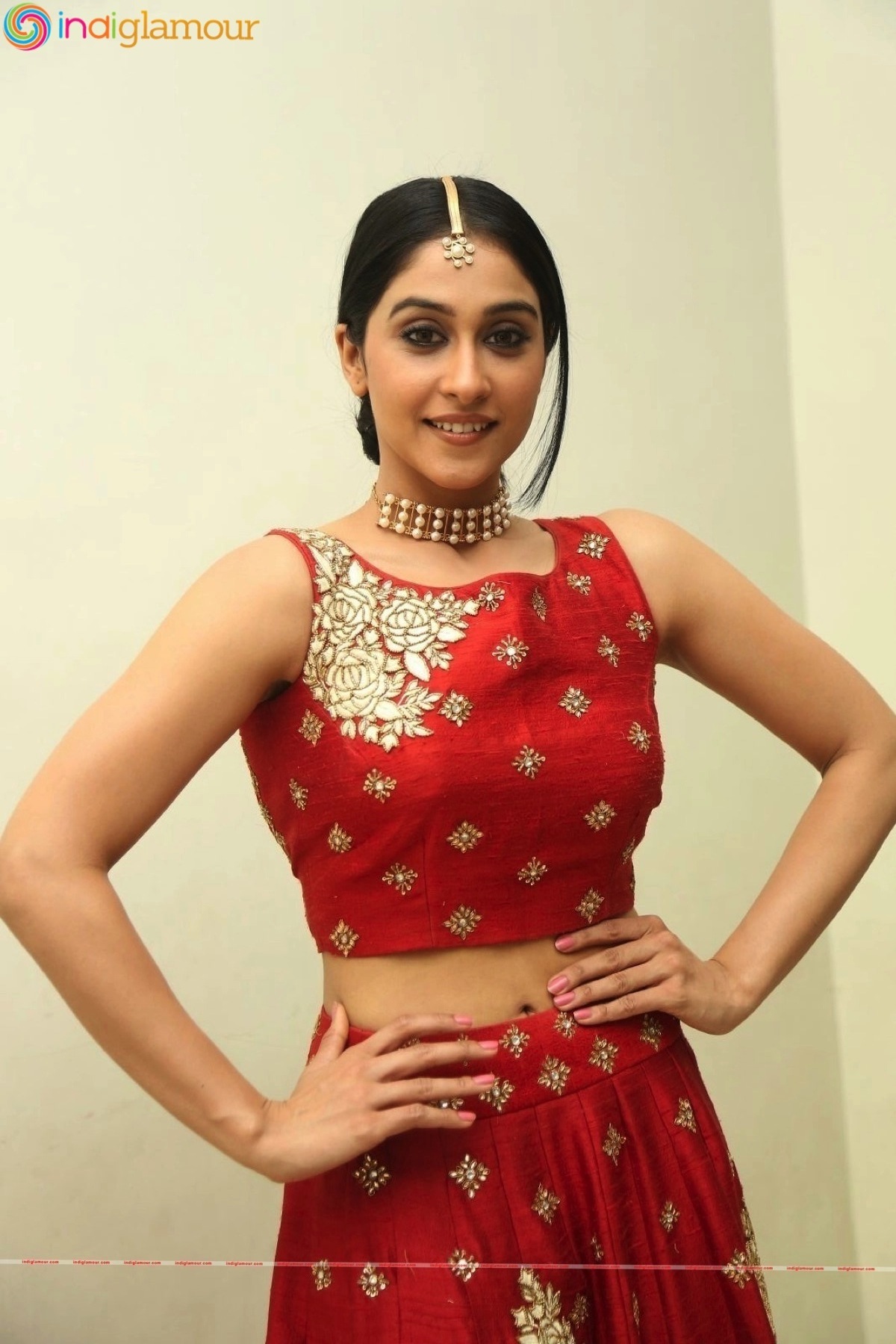 Regina Cassandra Actress hd photo