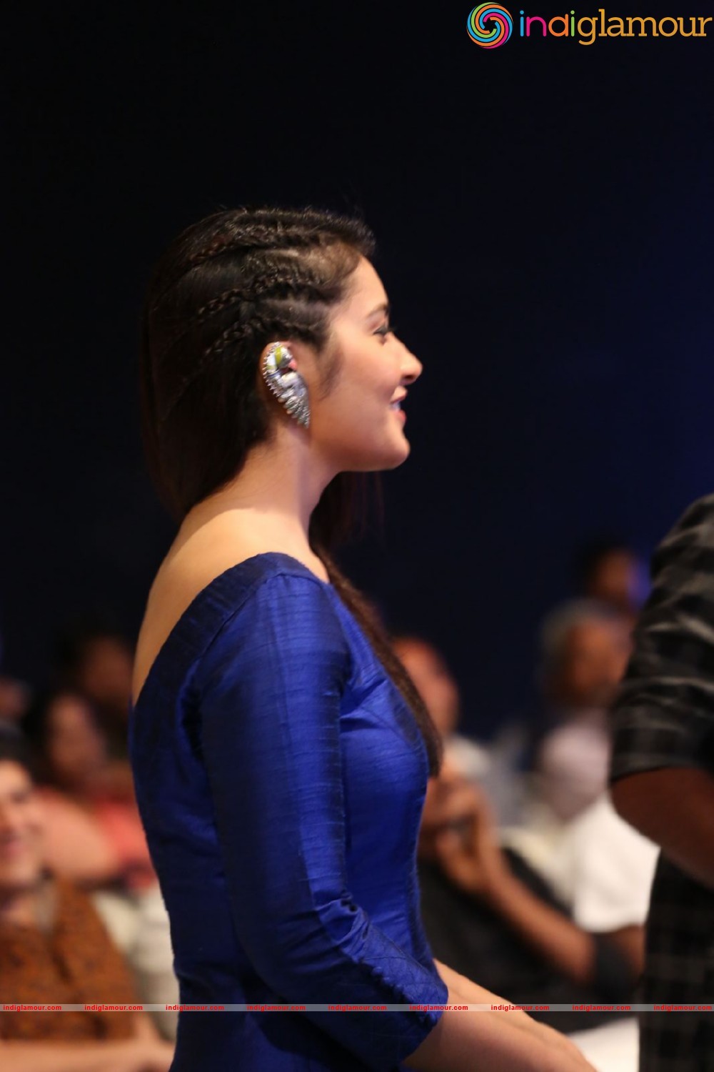 Raashi Khanna Actress hd photo
