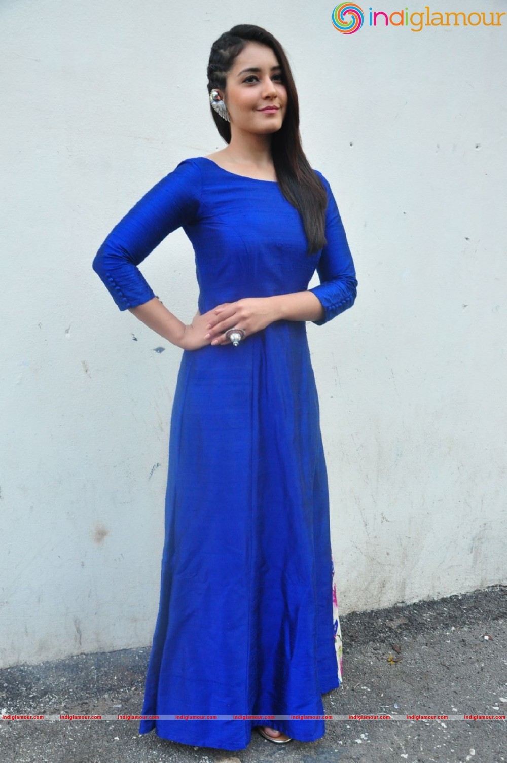 Raashi Khanna Actress hd photo
