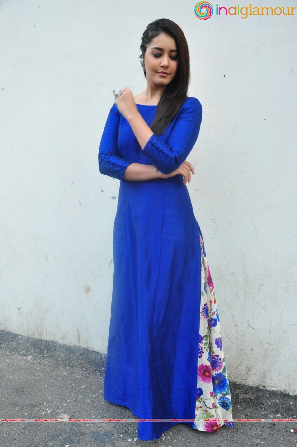 Raashi Khanna Actress hd photo