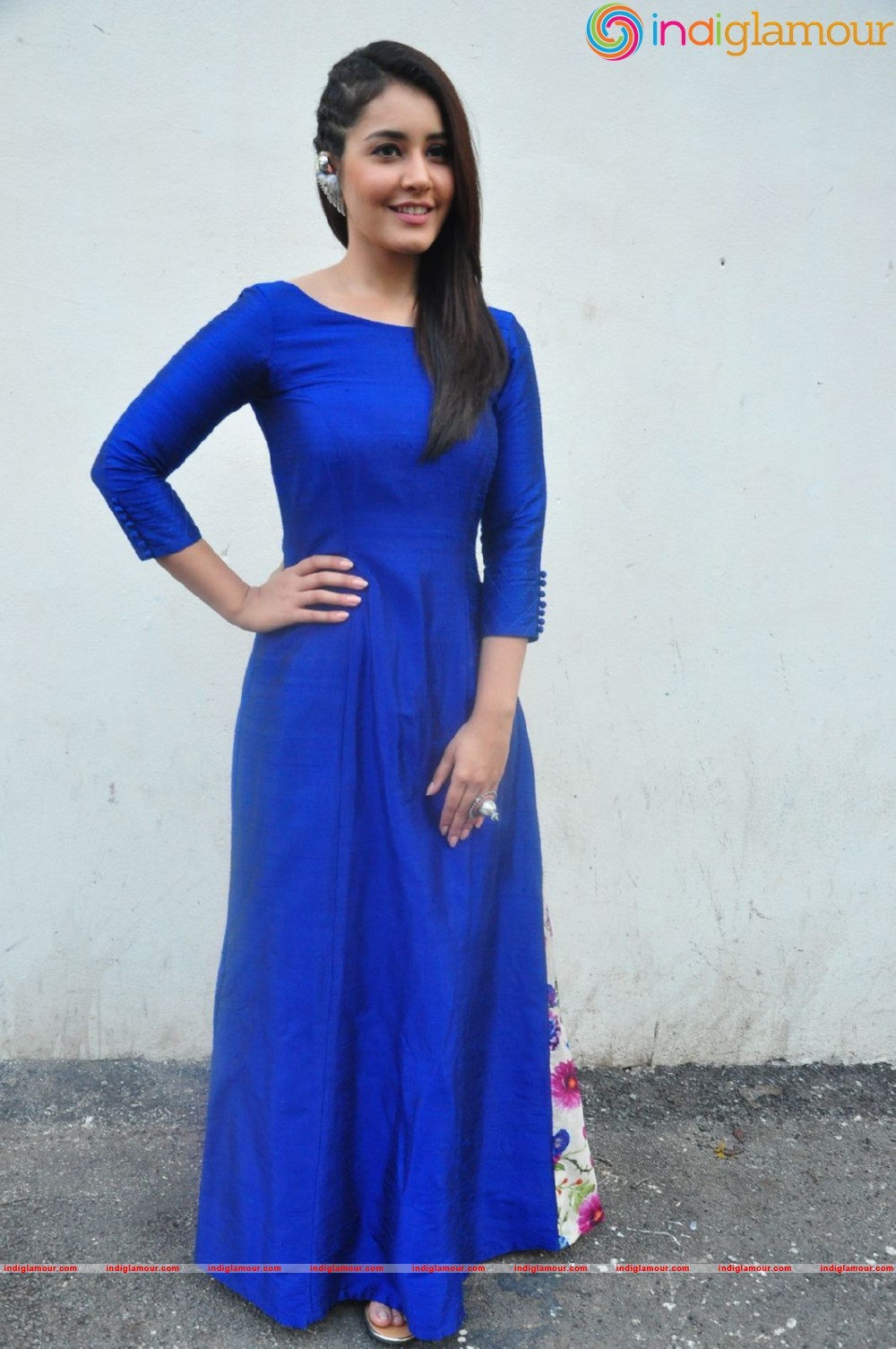 Raashi Khanna Actress hd photo
