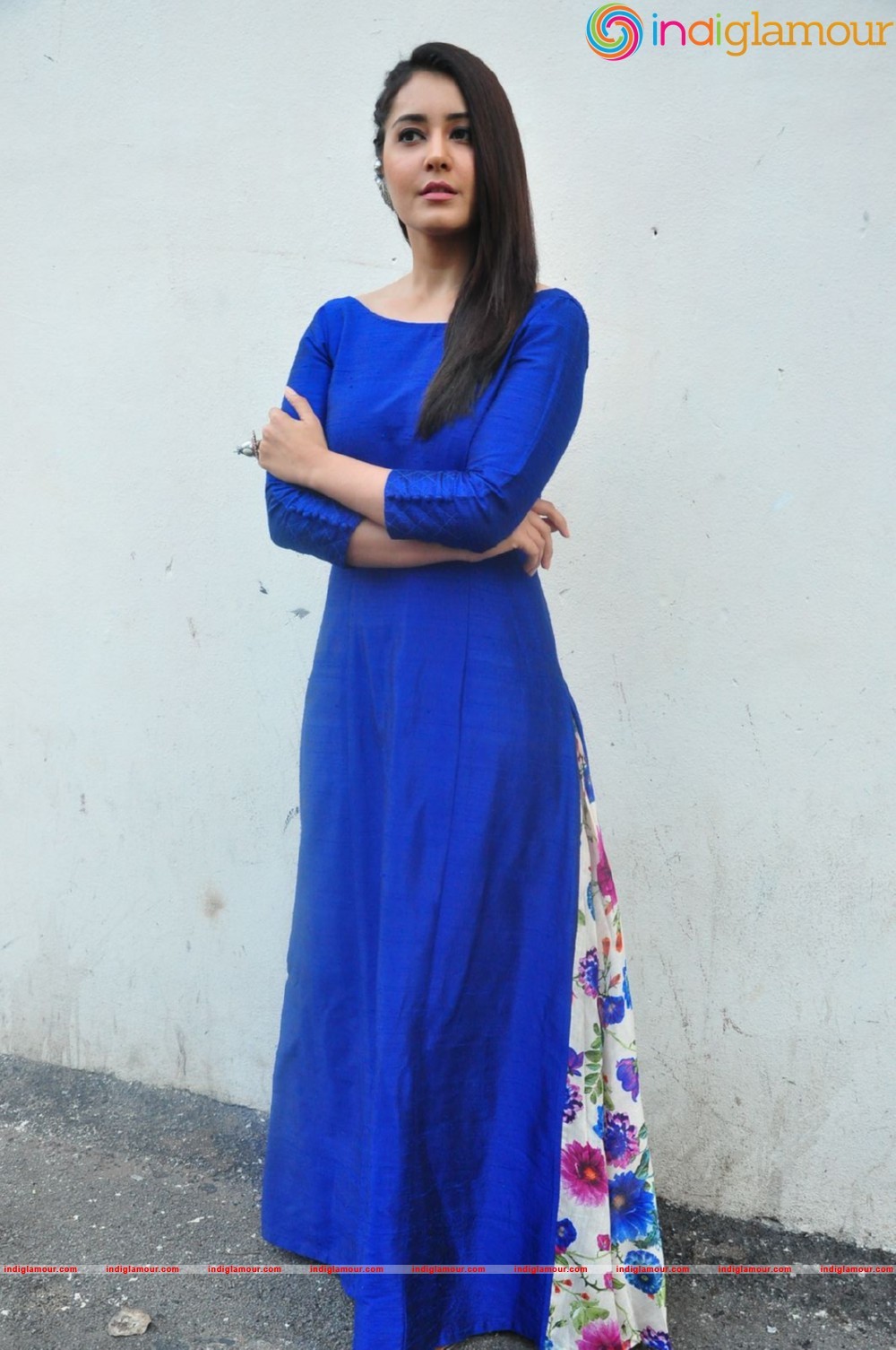 Raashi Khanna Actress hd photo