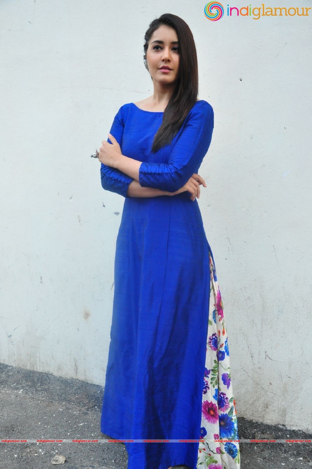 Raashi Khanna Actress hd photo