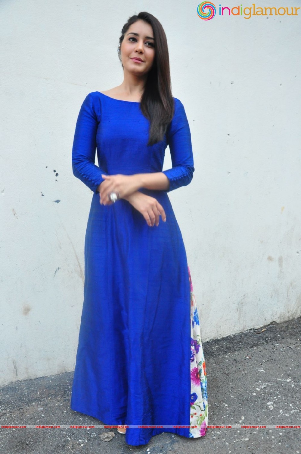 Raashi Khanna Actress hd photo