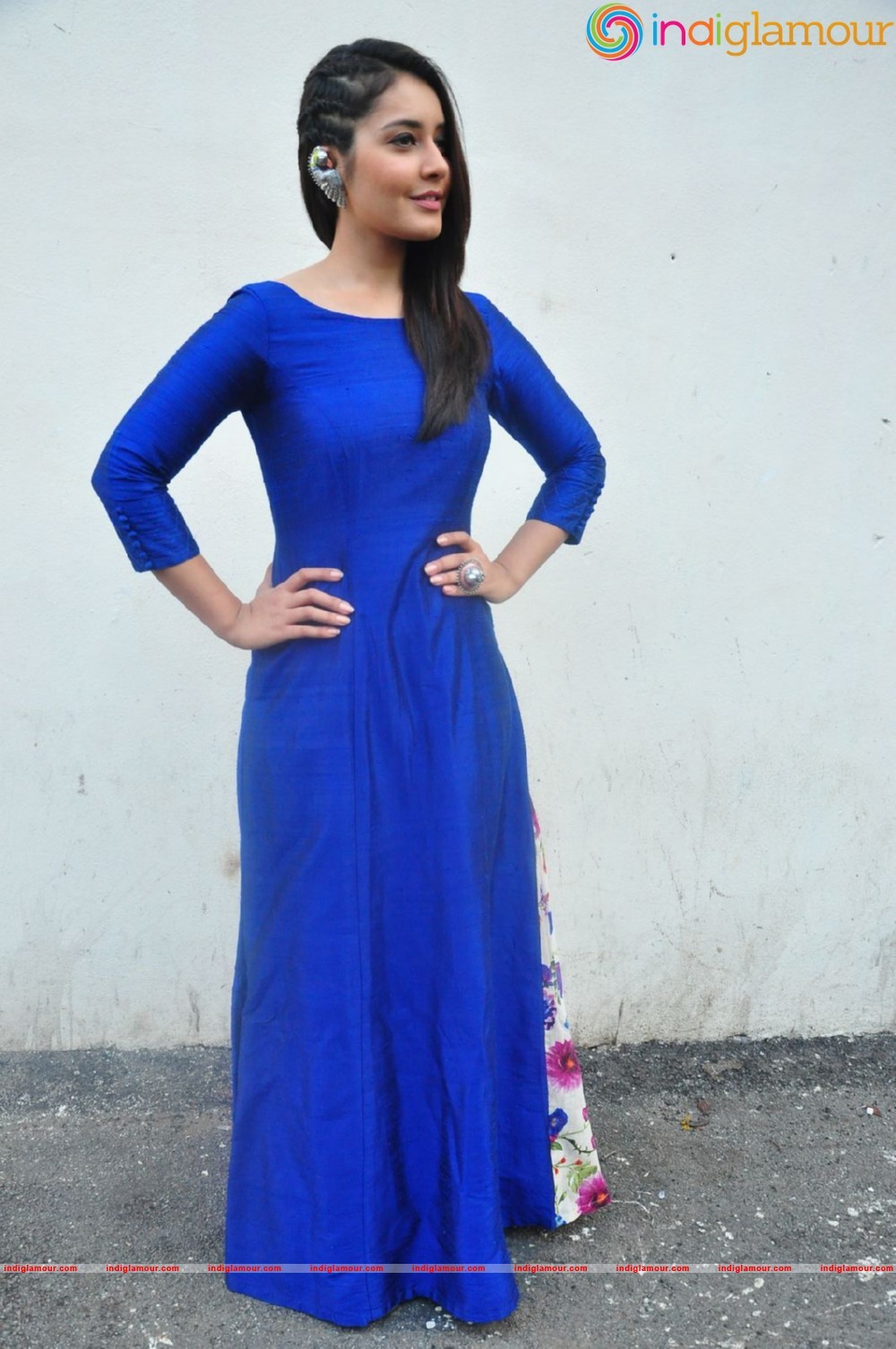 Raashi Khanna Actress hd photo