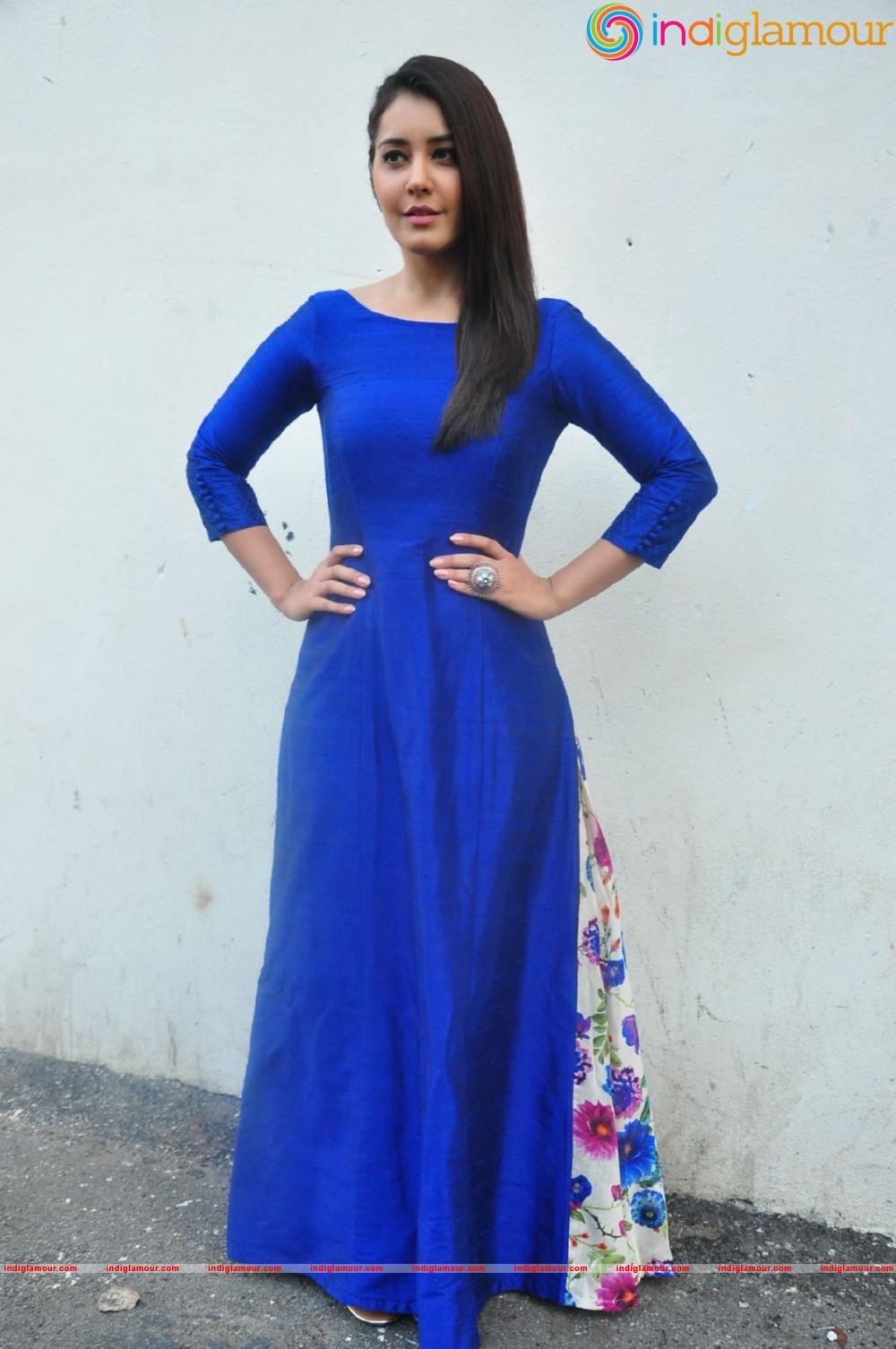 Raashi Khanna Actress hd photo
