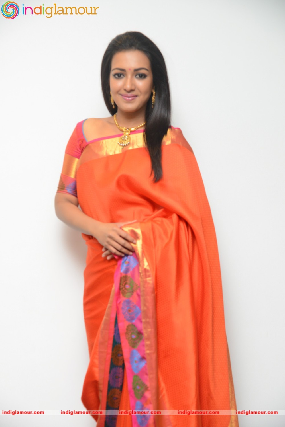 Catherine Tresa Actress hd photo