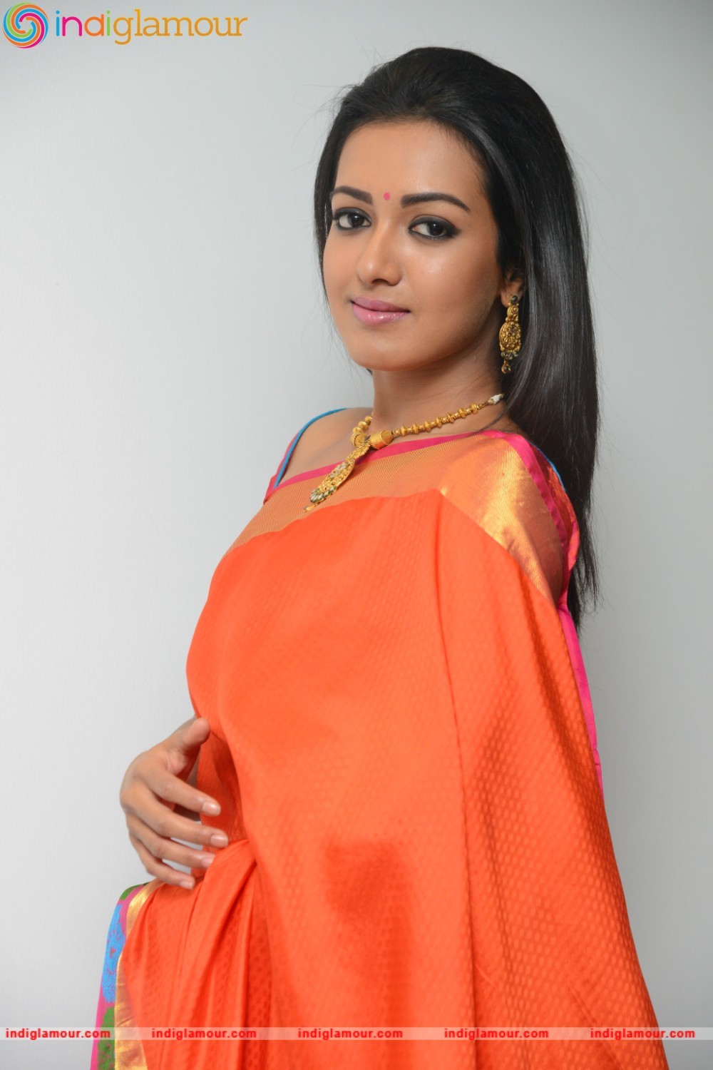 Catherine Tresa Actress hd photo