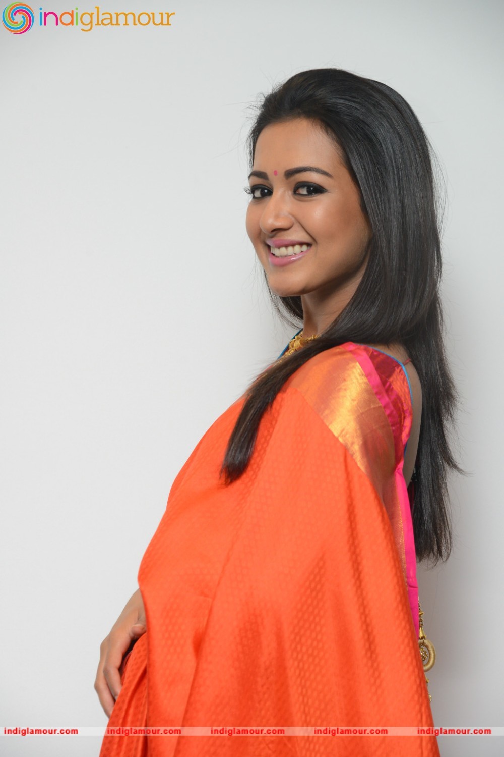 Catherine Tresa Actress hd photo
