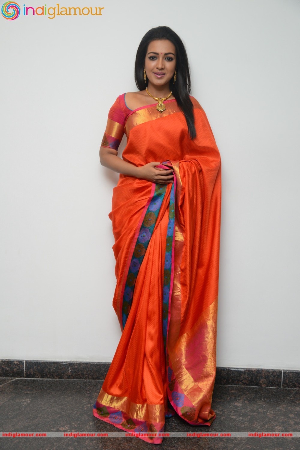 Catherine Tresa Actress hd photo