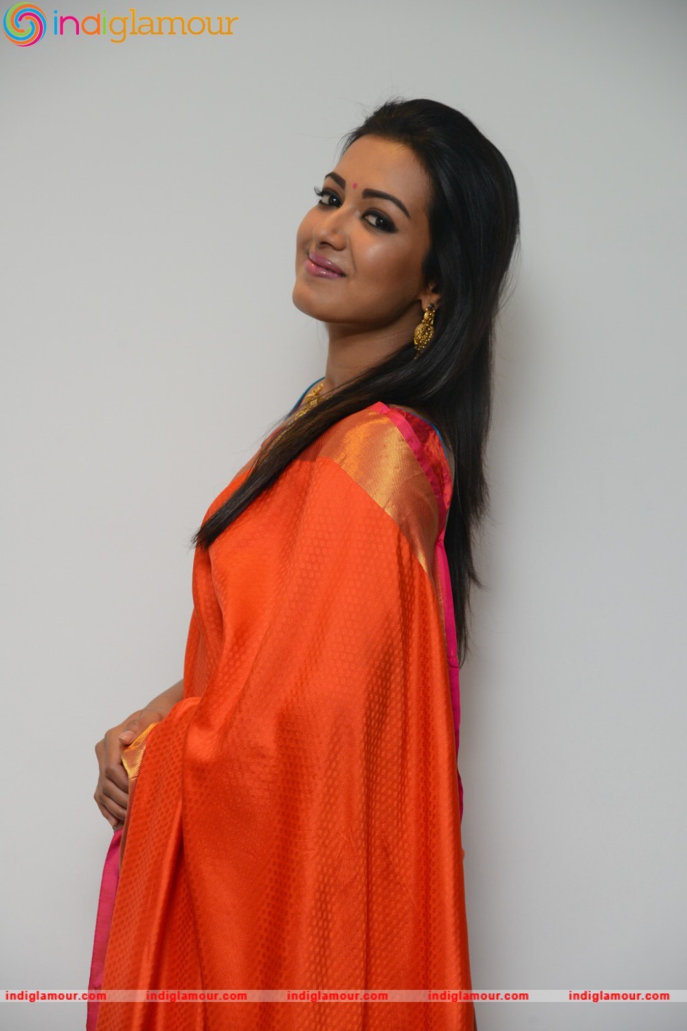 Catherine Tresa Actress hd photo