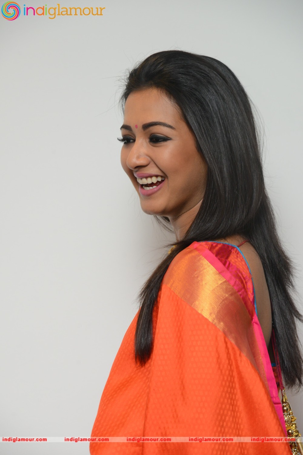 Catherine Tresa Actress hd photo