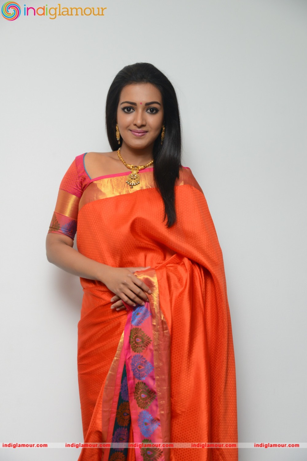 Catherine Tresa Actress hd photo