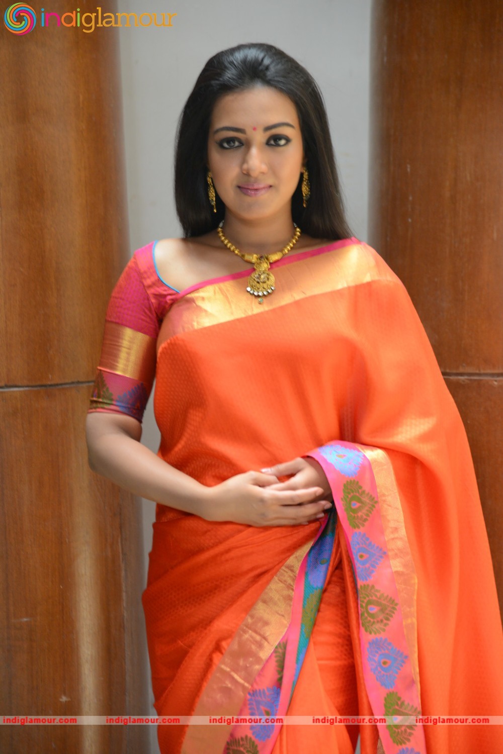 Catherine Tresa Actress hd photo