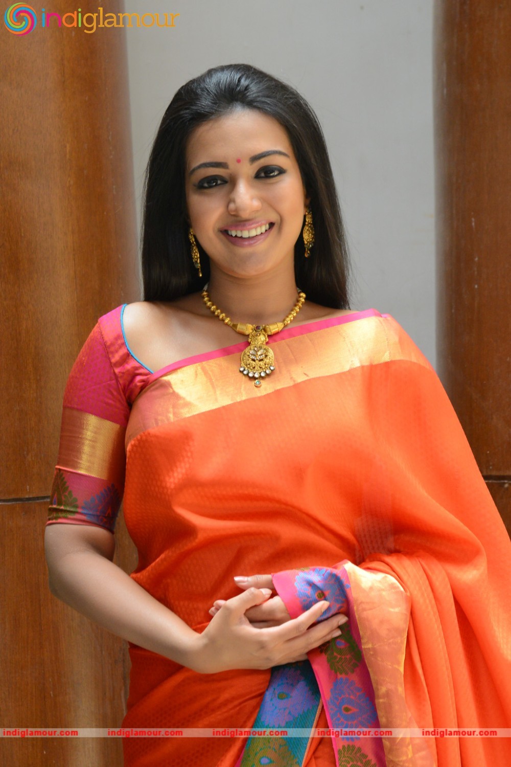 Catherine Tresa Actress hd photo