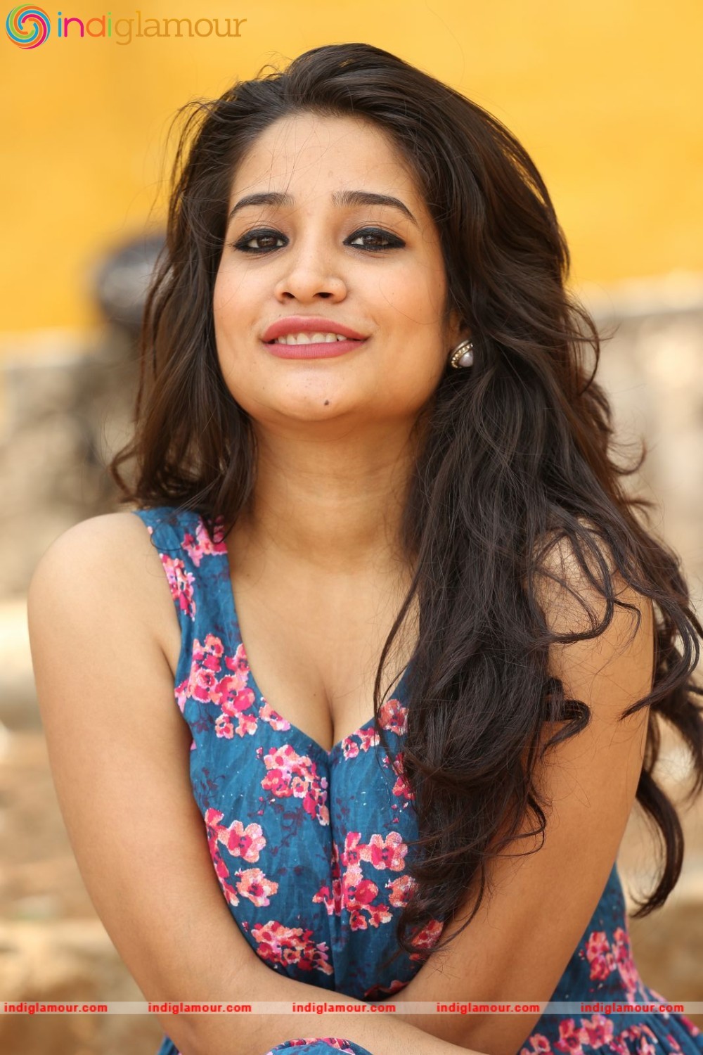 Santhoshi Sharma Actress hd photo