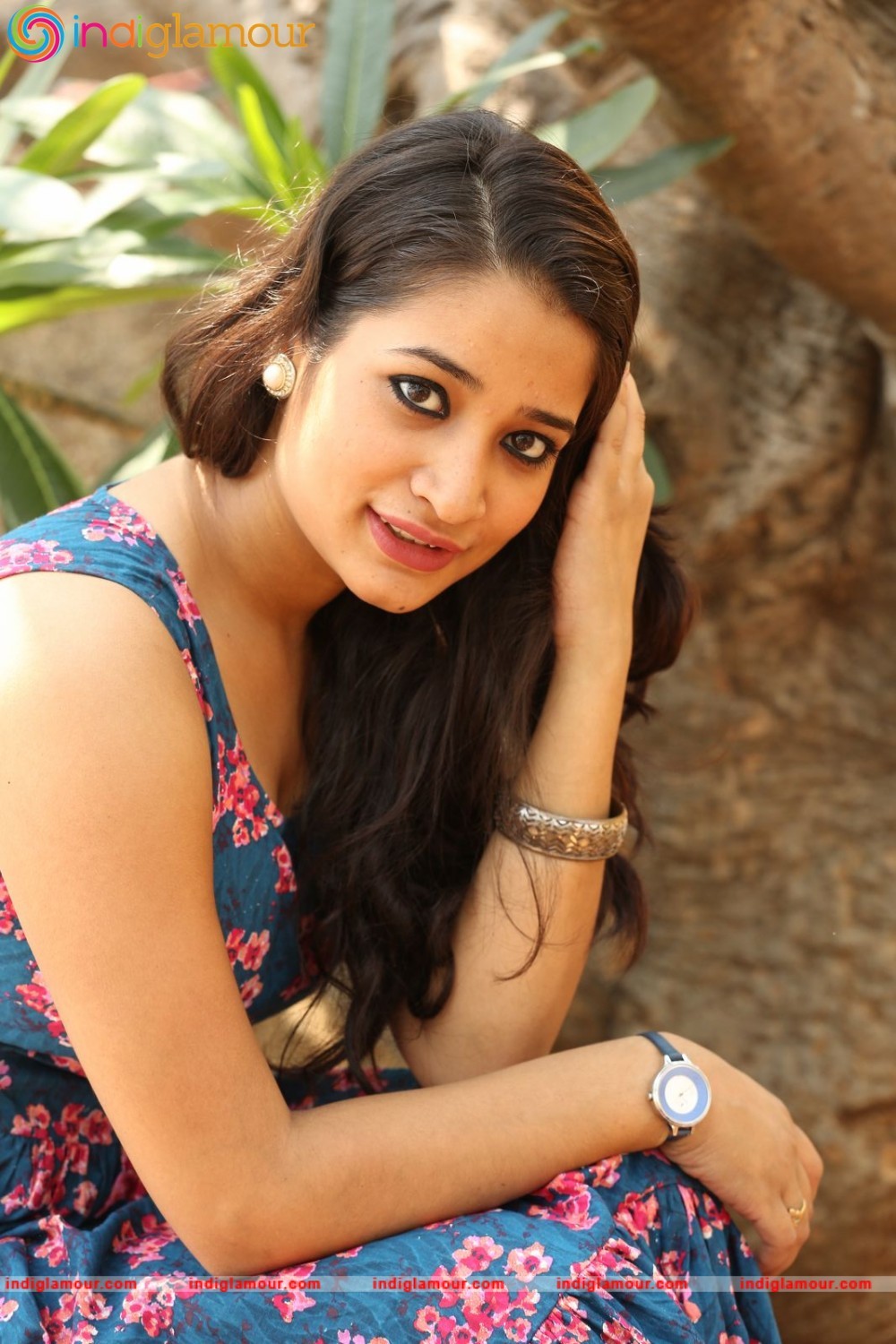 Santhoshi Sharma Actress hd photo
