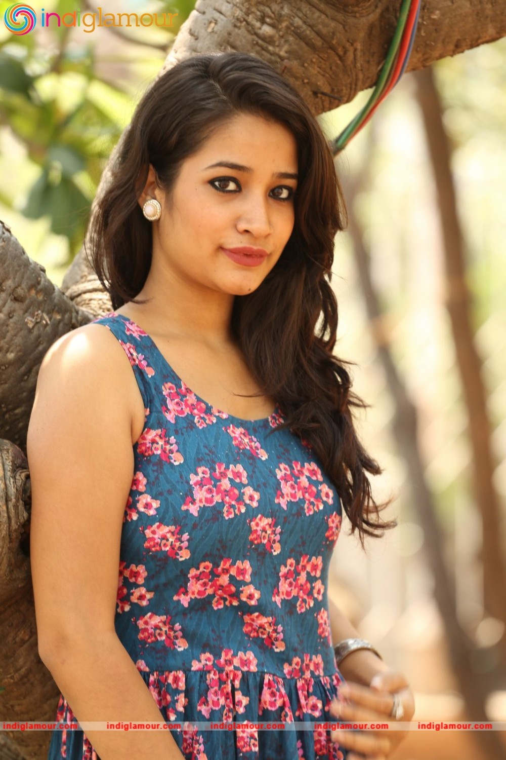 Santhoshi Sharma Actress hd photo