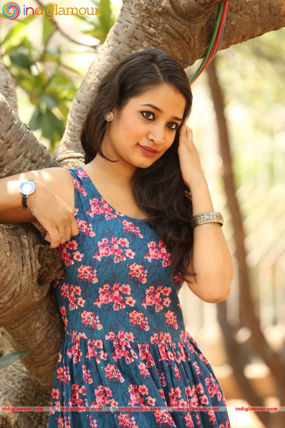 Santhoshi Sharma Actress hd photo