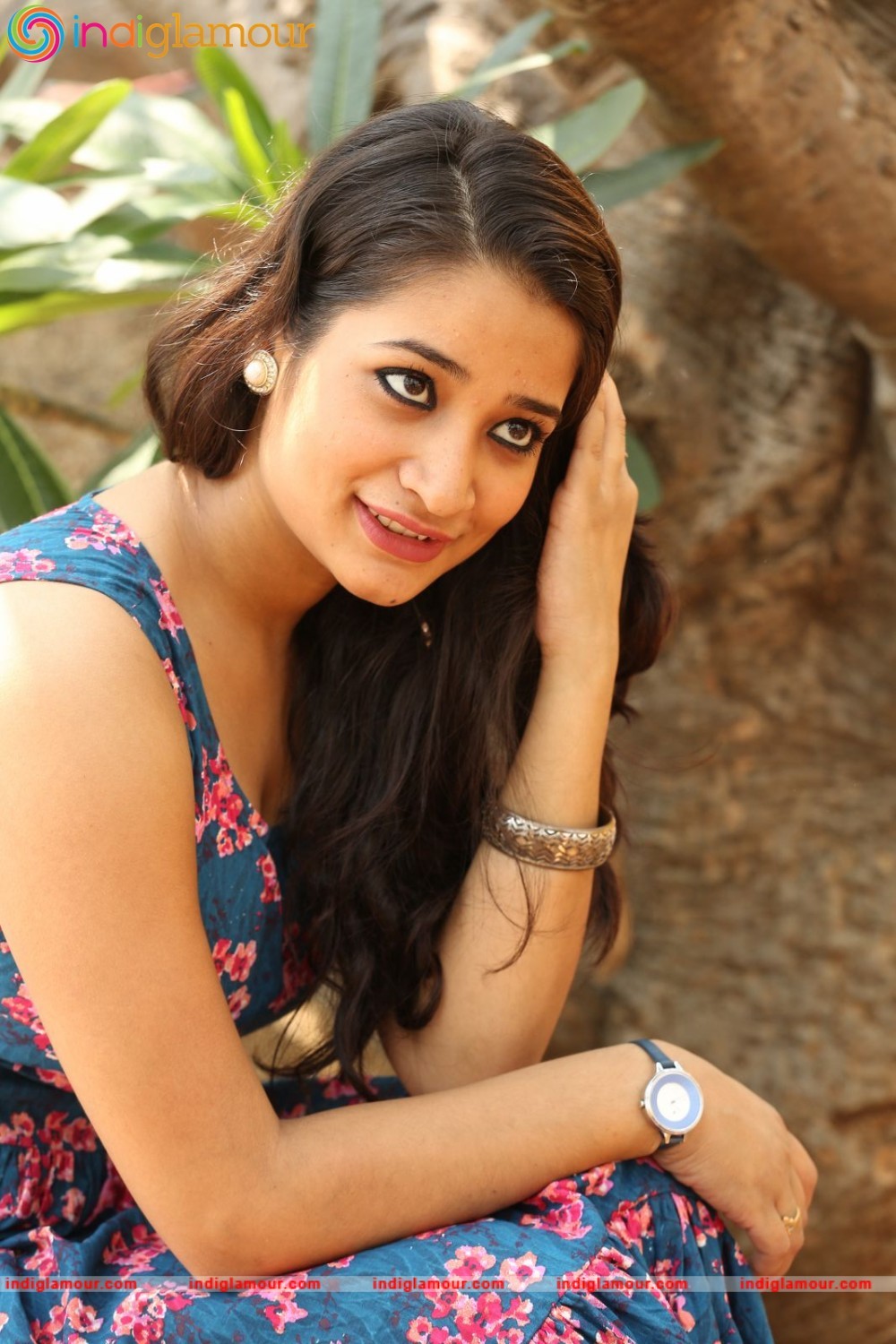 Santhoshi Sharma Actress hd photo