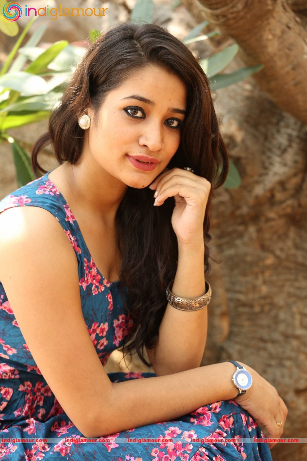 Santhoshi Sharma Actress hd photo