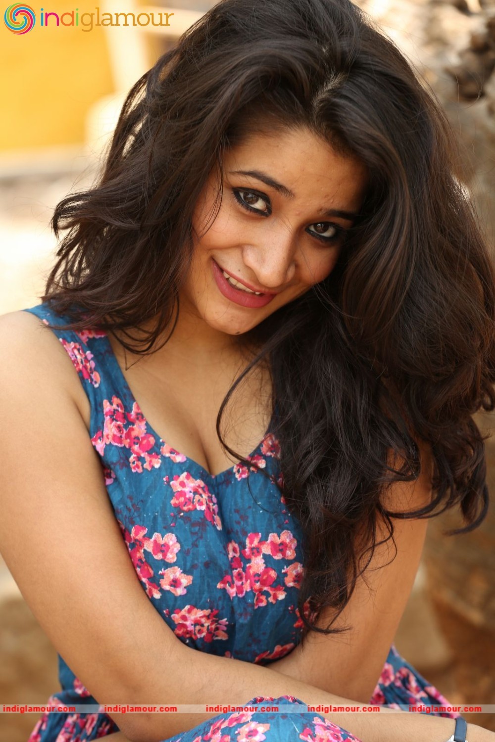 Santhoshi Sharma Actress hd photo