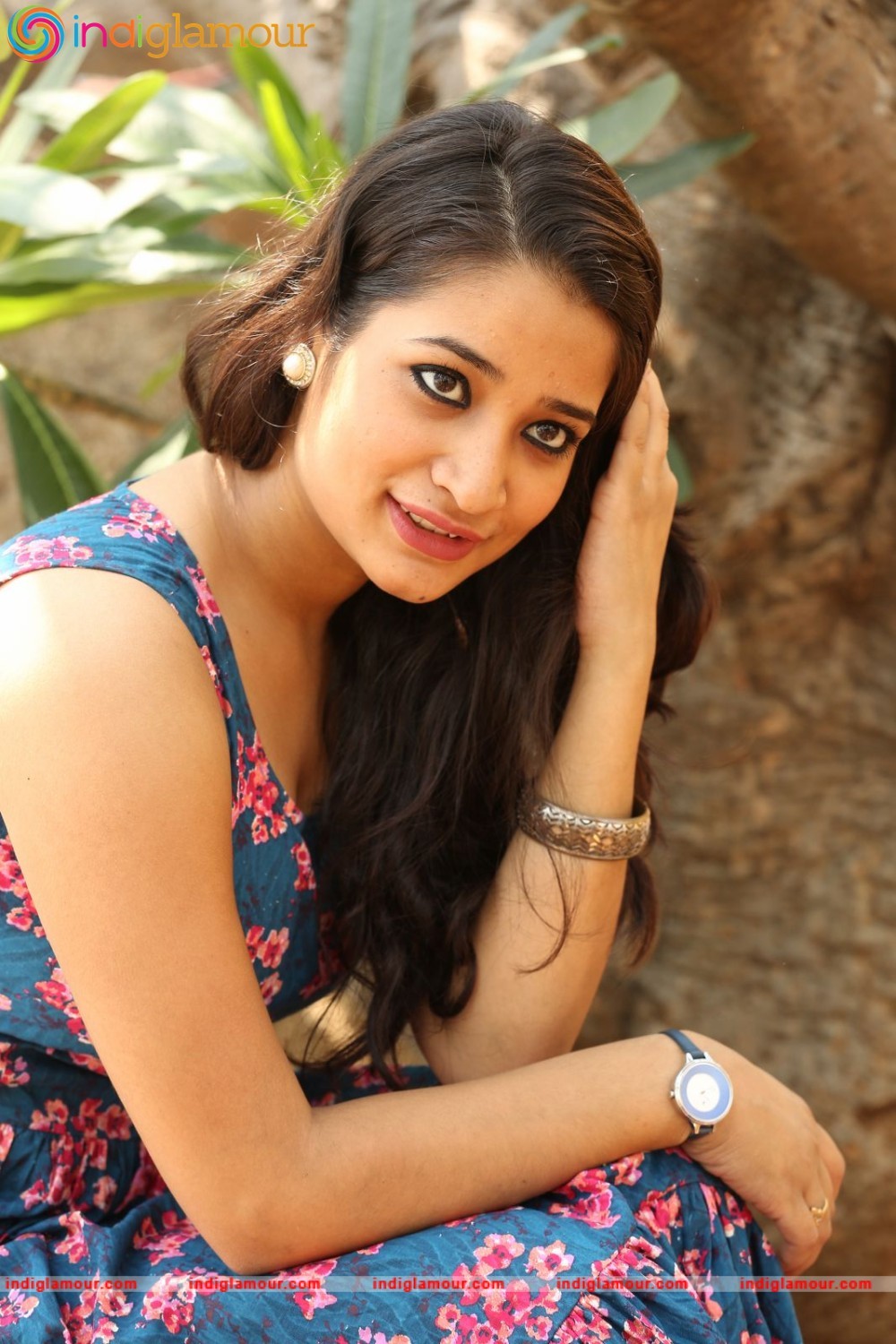 Santhoshi Sharma Actress hd photo