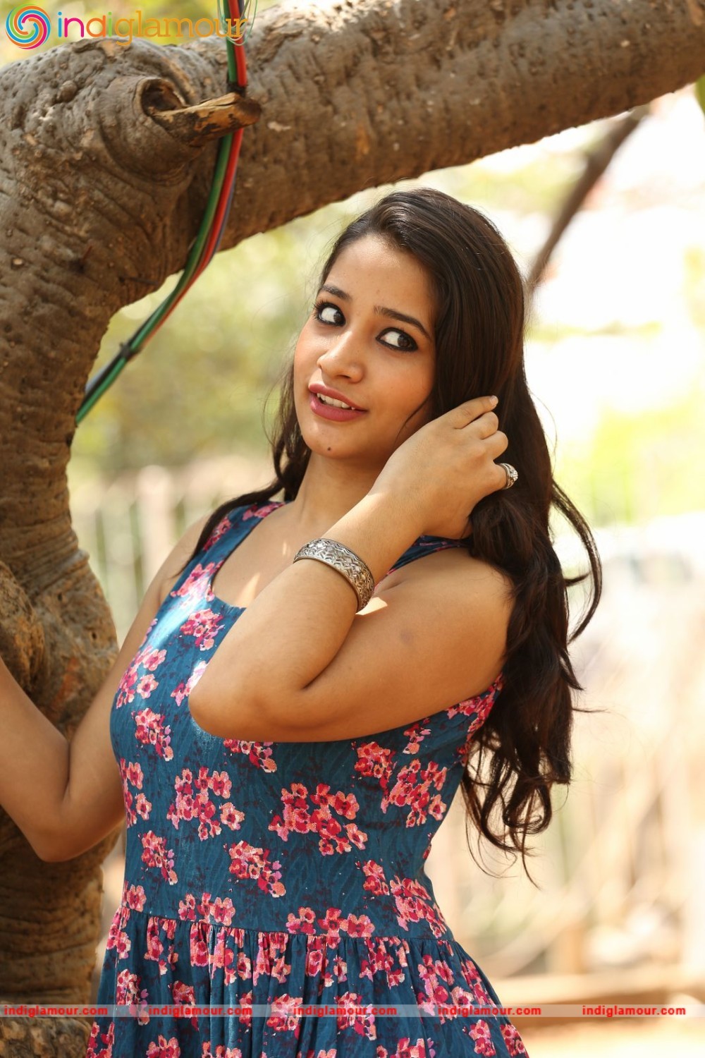 Santhoshi Sharma Actress hd photo