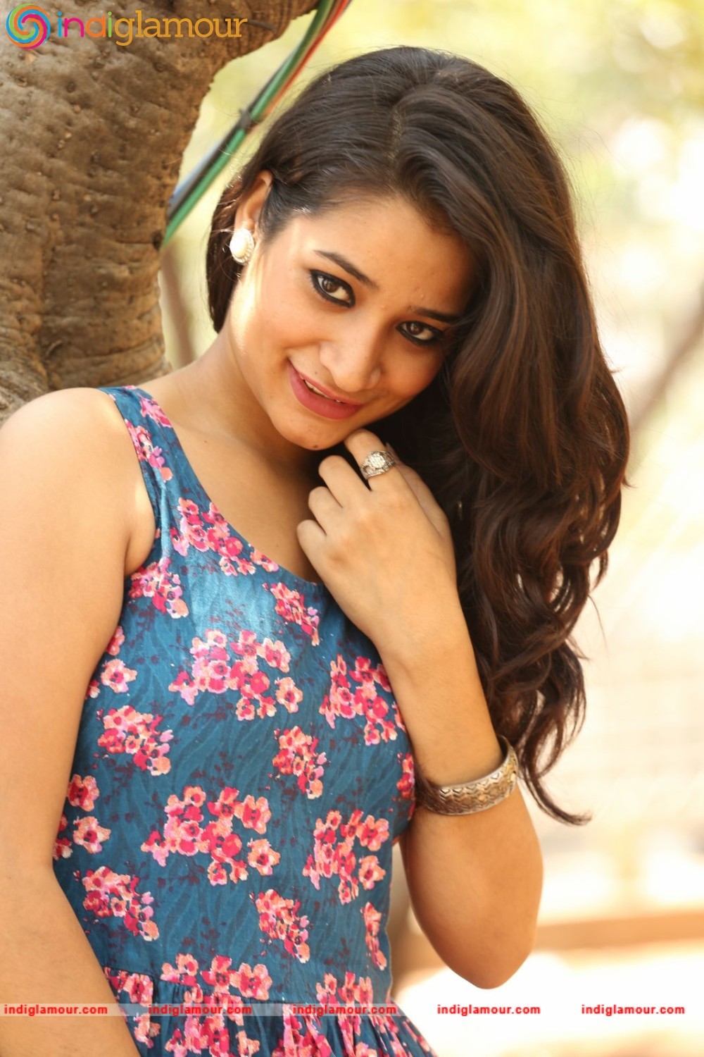 Santhoshi Sharma Actress hd photo