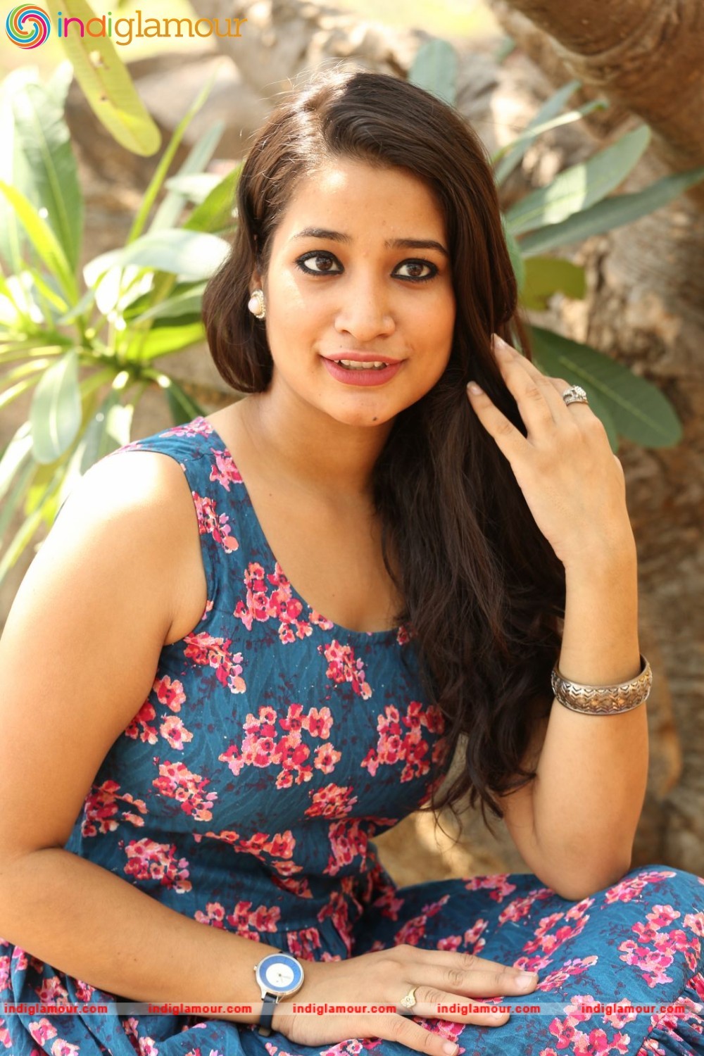 Santhoshi Sharma Actress hd photo