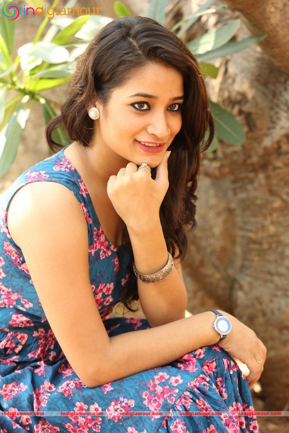 Santhoshi Sharma Actress hd photo